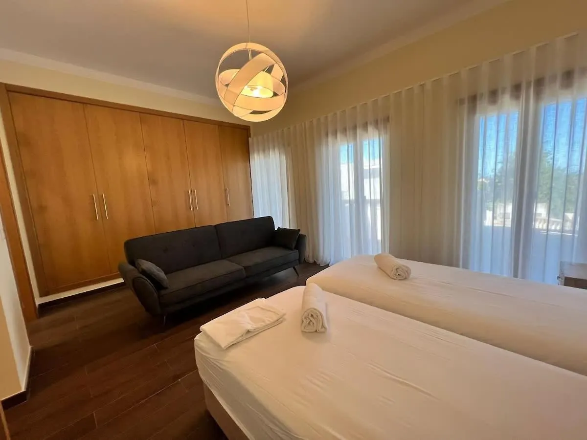 Villa Pedra Luxe - Spacious Modern Villa Albufeira