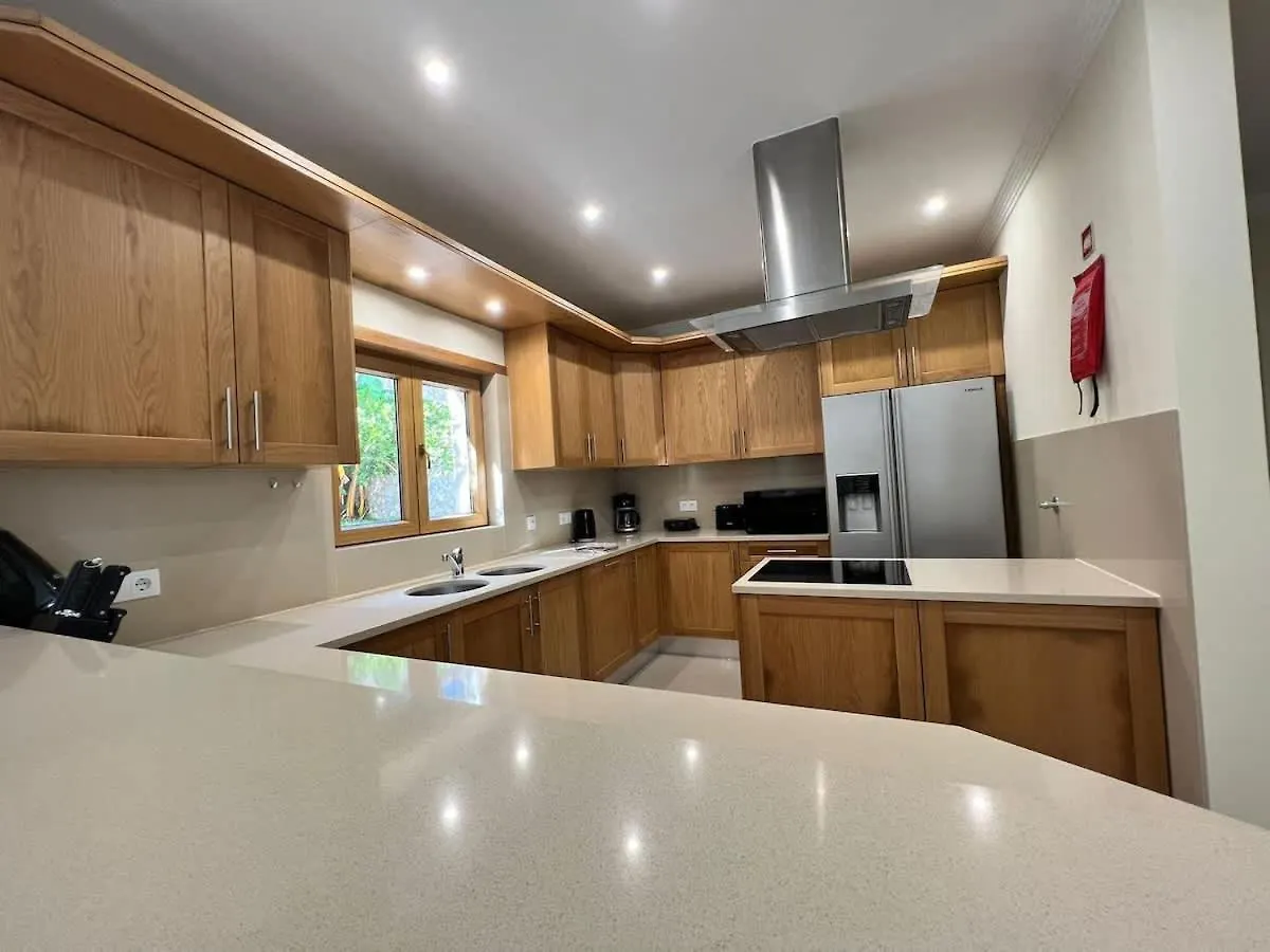 Villa Pedra Luxe - Spacious Modern Villa Albufeira Holiday home